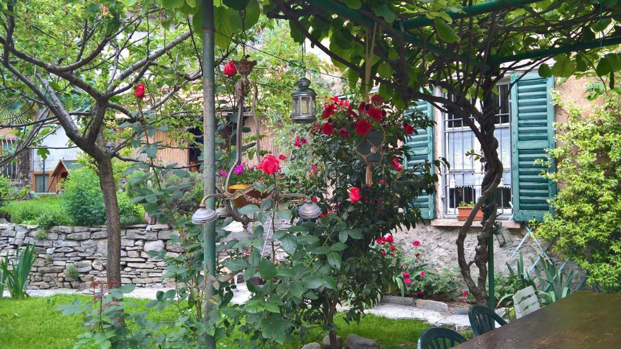 卡萨帝卡米拉住宿加早餐旅馆 Carate Urio 外观 照片