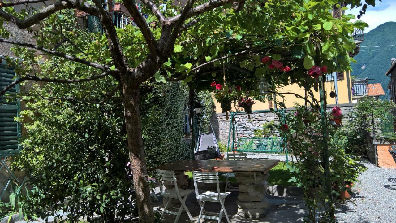 卡萨帝卡米拉住宿加早餐旅馆 Carate Urio 外观 照片